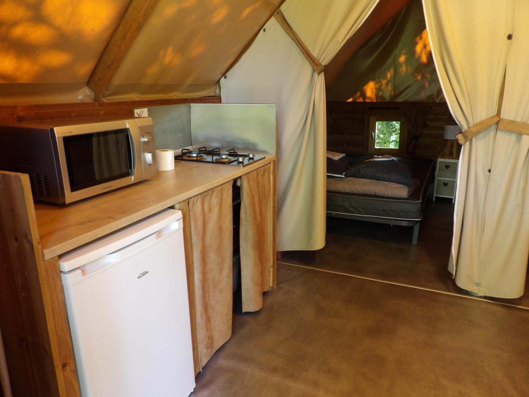 Camping Smile & Braudieres Mézières-sous-Lavardin Buitenkant foto