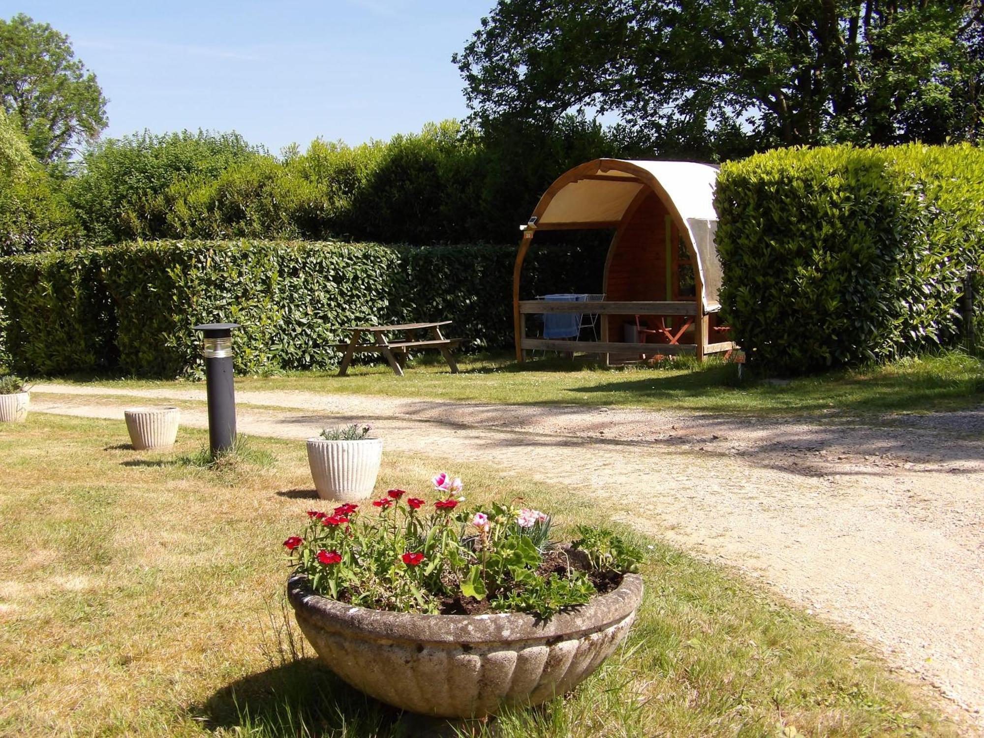 Camping Smile & Braudieres Mézières-sous-Lavardin Buitenkant foto